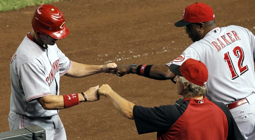 jim edmonds dusty baker fist bump